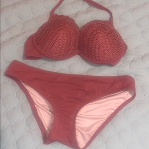 Shade and Shore bikini top and bottom set